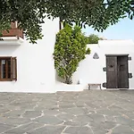 La Escuelita