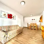 Apartamento Urb. Palmeras Del Sur Con Piscina