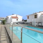 Bonito Bungalow Con Piscina Junto A La Playa
