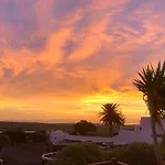 Private Apartment With Mountain And Sea Views, La Asomada, Lanzarote