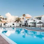 Lovely Apartment Near The Beach With Pool & Wifi