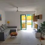 Caroline'S Tropical Paradise